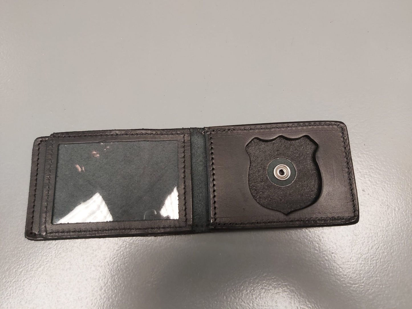 Bikini Centre Flip badge Wallet with Money Clip